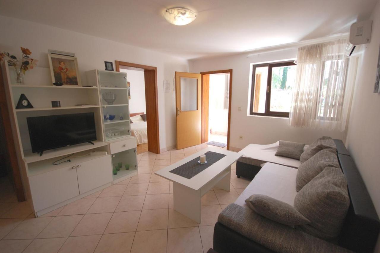 Apartments Daidzic By El-Pi Tours Njivice Kültér fotó