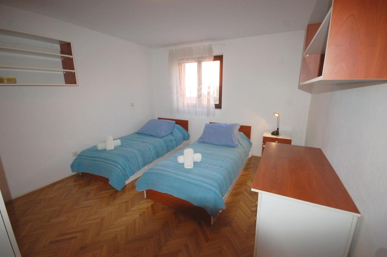 Apartments Daidzic By El-Pi Tours Njivice Kültér fotó